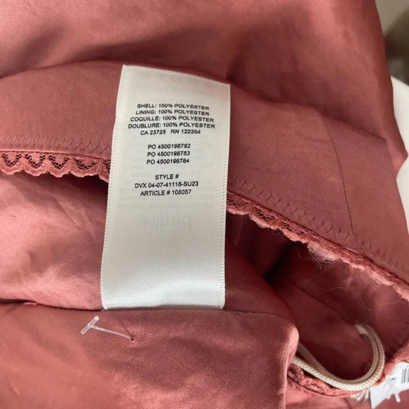 Aritzia Wilfred Lyrus Satin Mini Skirt NWT Earthen Red Size 12 - Picture 11 of 11